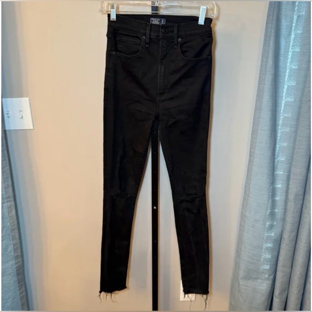 Abercrombie & Fitch Ultra High Rise Super Skinny Jeans Size 25/0 Black Raw Hem